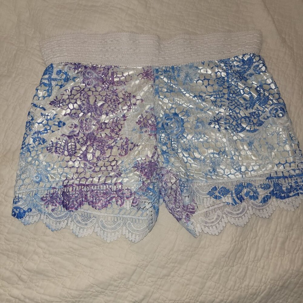 Universal Fashion Boutique Lace Shorts XL